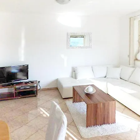 Apartment With 3 Bedrooms In Rabac With Wonderful Sea View And Wifi Apartman *